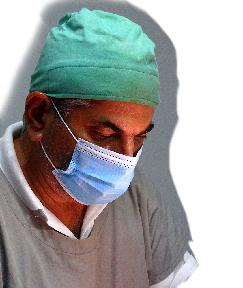 Dr Alexandre em cirurgia.